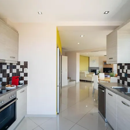 Villa Ariella With Sea View *